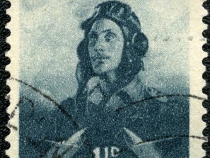 1942