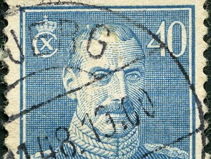 1945