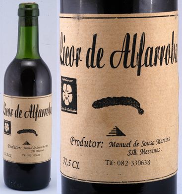 Licor de Alfarroba de Manuel de Sousa Martins