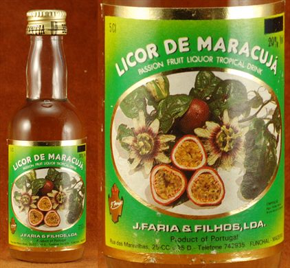 Licor de Maracuja J. Faria e Filhos 50ml (tampa dourada)
