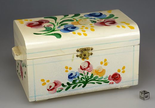 Caixa madeira pintada