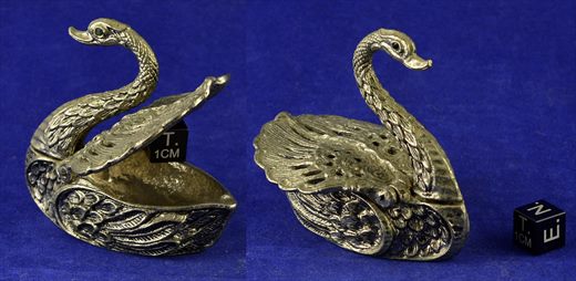 Cisne caixa metal