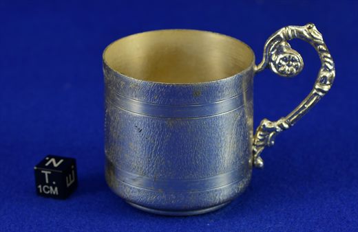 Caneca metalica