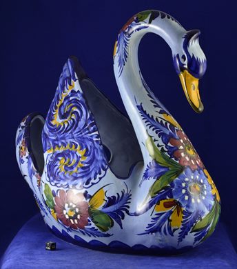 Floreira em ceramica em forma de cisne