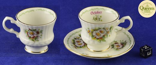 Chavena com flores October (Queens)