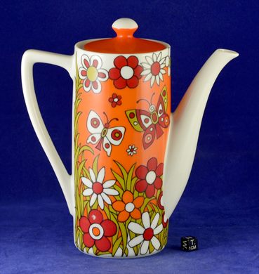 Bule em porcelana com decoracao floral
