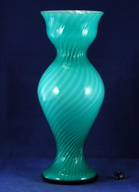 Jarra de vidro verde