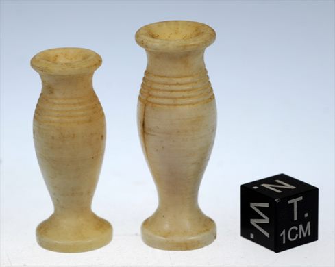 Vasos miniatura em marfim
