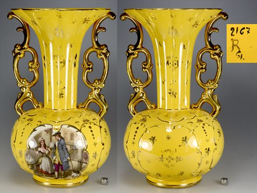 Jarra porcelana amarela anos 50