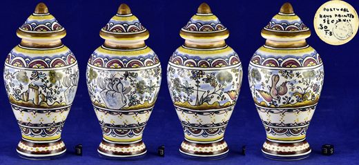 Pote com tampa em porcelana com aves pintada a mao Portugal