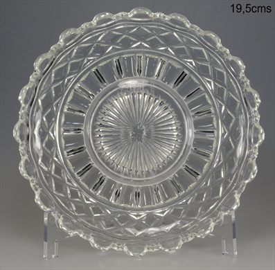 Prato de vidro 19,5cms