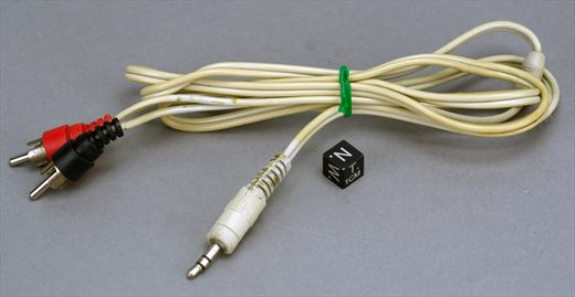 RCA to jack 3.5 male audio cable (creme)