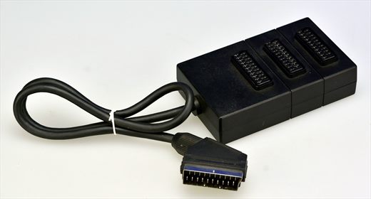 Scart splitter 1 to 3