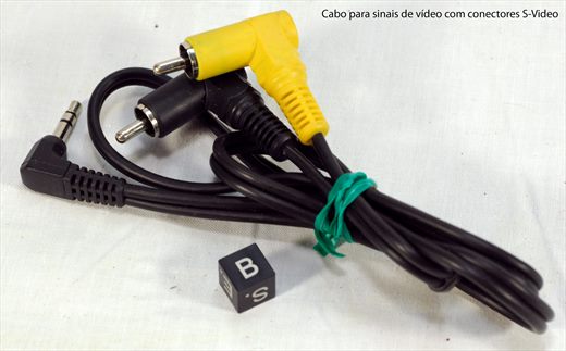 Cabo para sinais de video com conectores S-Video