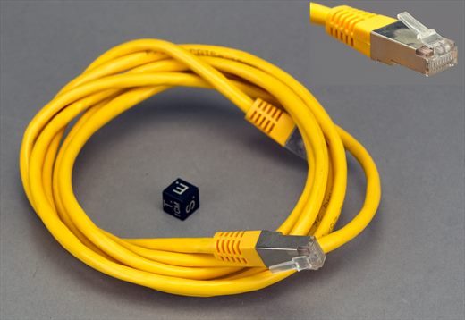 Ethernet RJ45 amarelo
