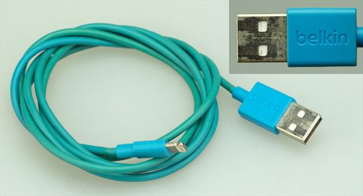 Belkin USB-lightning (lite blue)
