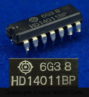 Hitachi HD14011BP Quadruple 2-input NAND Gate
