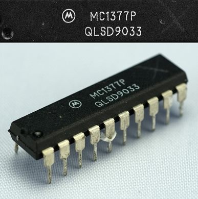 Motorola MC1377P QLSD9033 - Color Tv RGB to PAL-NTSC encoder