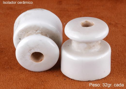 Isolador de passagem (ceramica) (mod E4) branco
