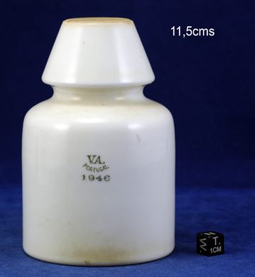 Isolador de passagem (ceramica) (mod C1) (Vista Alegre) branco 1946