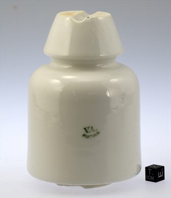 Isolador de passagem (ceramica) (mod C2) (Vista Alegre) branco