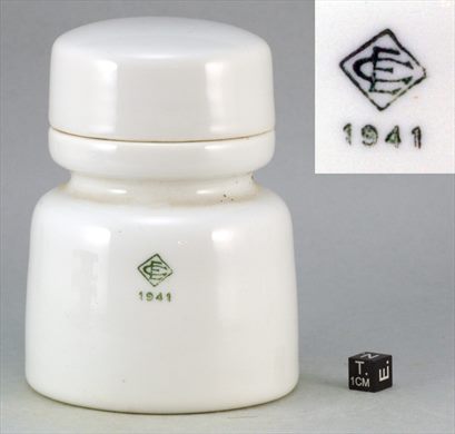 Isolador de passagem (ceramica) (mod D2) (Electro Ceramica 1941) branco