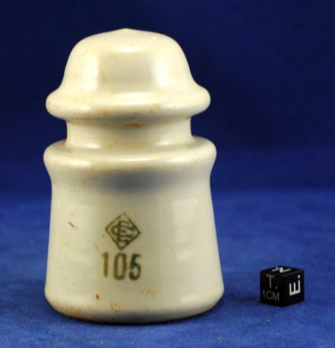 Isolador de passagem (ceramica) (mod G2) (EC) creme 105