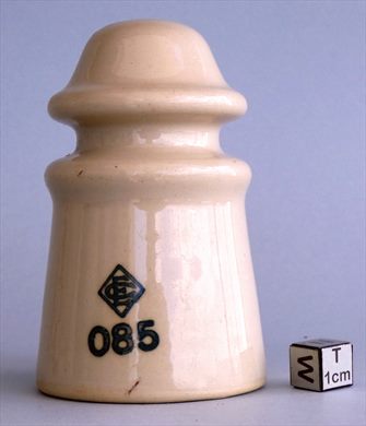 Isolador de passagem (ceramica) (mod G2) (EC) creme 085
