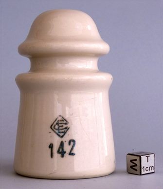 Isolador de passagem (ceramica) (mod G2) (EC) creme 142