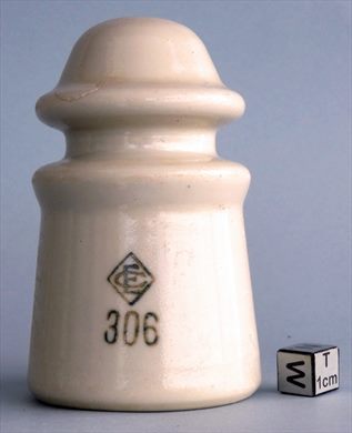 Isolador de passagem (ceramica) (mod G2) (EC) creme 306