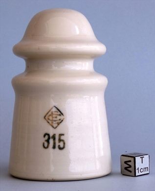 Isolador de passagem (ceramica) (mod G2) (EC) creme 315