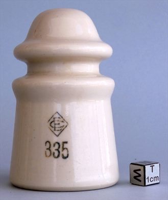 Isolador de passagem (ceramica) (mod G2) (EC) creme 335