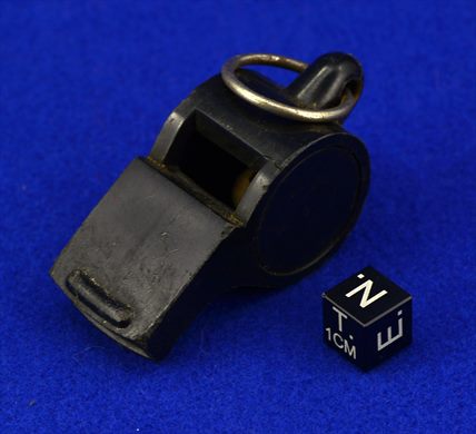 Apito plastico preto