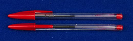BiC (cristal clear-red)