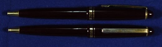 Esferografica (bordo-dourado)