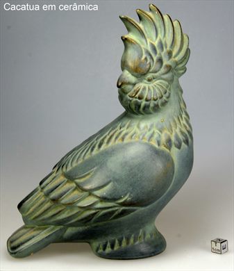 Cacatua em ceramica