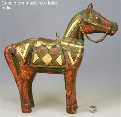 Cavalo em madeira e latao (India)