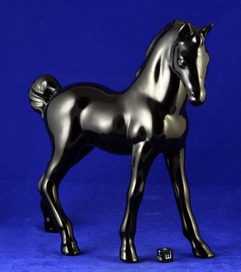 Cavalo preto porcelana