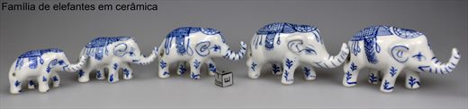 Elefantes em ceramica (familia)