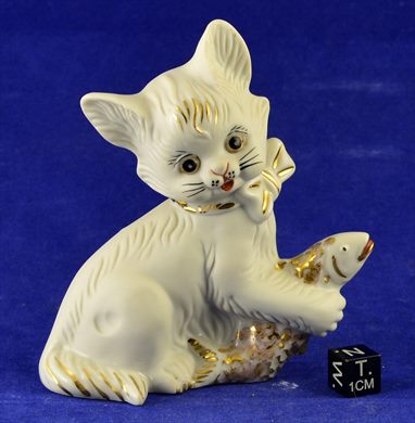 Gato com peixe