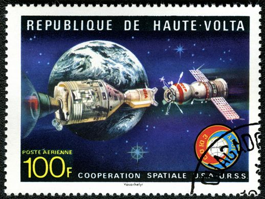 Alto Volta - 1975 - Cooperacao Espacial Apollo Soyuz - 100F