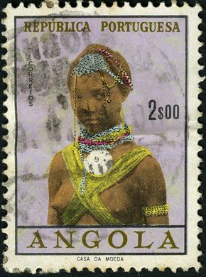Angola (Colonia Portuguesa) - 1961 - Raparigas de Angola - 2Esc