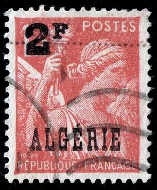 Argelia (Colonia Francesa) - 1945 - Iris Sobrecarga - 2F