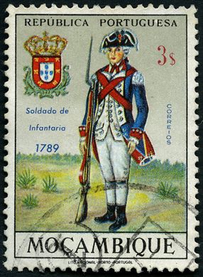 Mocambique (Colonia Portuguesa) - 1967 - Uniformes Militares - 3Esc