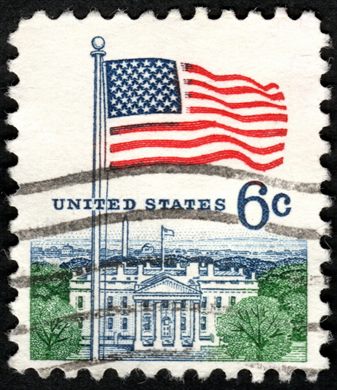 Estados Unidos da America - 1968 - Bandeira e Casa Branca - 6C