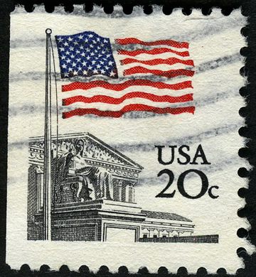 Estados Unidos da America - 1981 - Bandeira sobre Supremo Tribunal - 20C