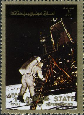 Ajman - 1972 - Espaco EUA - Astronauta na Escada LM - 1R