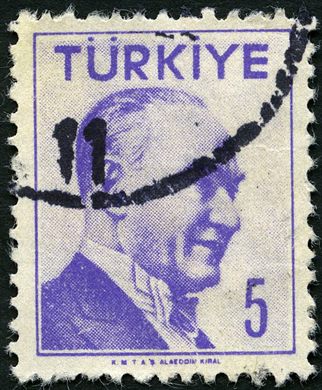 Turquia - 1957 - Ataturk Alaeddin Kiral - 5Krs