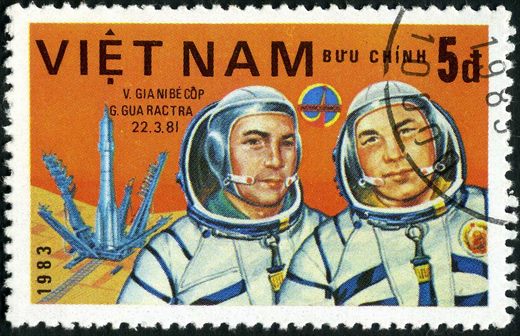 Vietname - 1983 - Intercosmos - Janibekov e Gurragcha - 5D