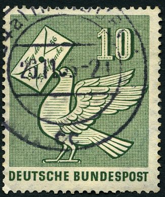 Alemanha Ocidental - 1956 - Dia do Selo - Pomba com Carta - 10Pf
